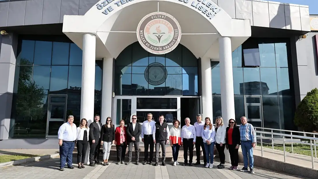 Başkan Balcıoğlu, İBB Kurmaylarına TÜRAM Mesleki ve Teknik Anadolu Lisesi’ni Gezdirdi