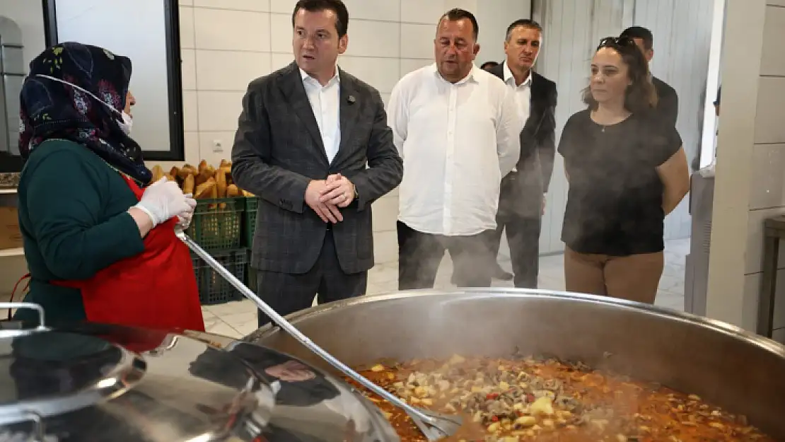 Silivri Belediye Başkanı Balcıoğlu, Eryap Aşevi'nin önemine dikkat çekti