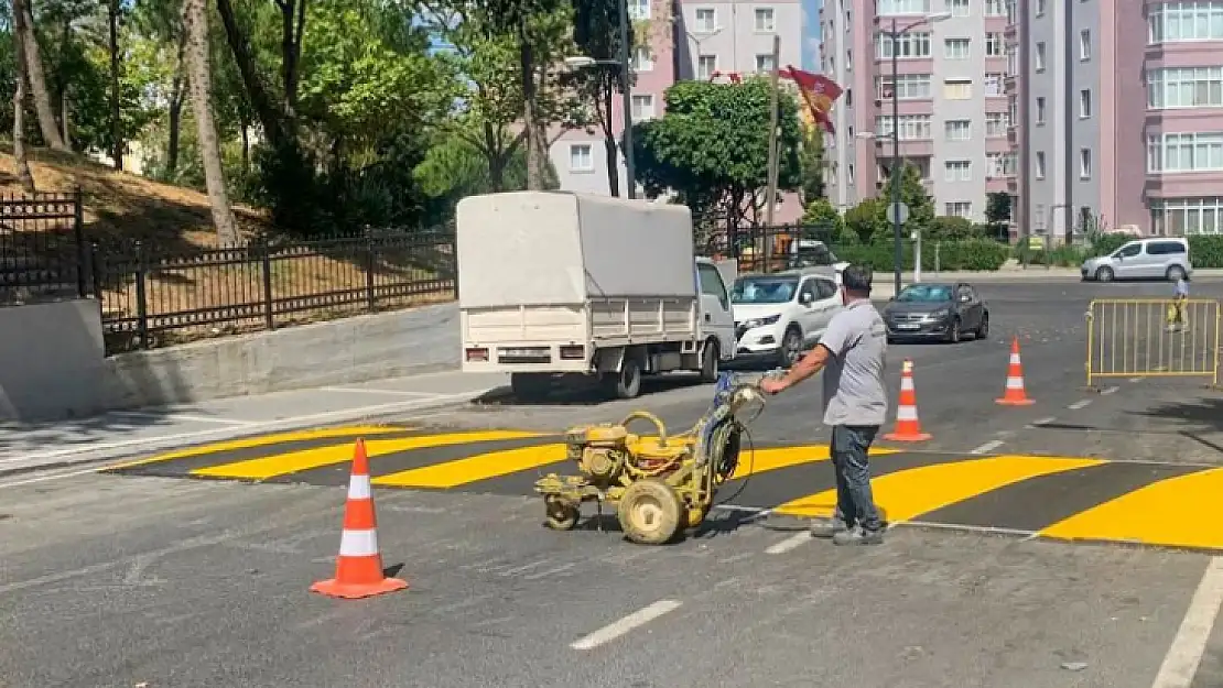 Silivri Belediyesi'nden Yeni Mahalle'ye Hız Kesici Set