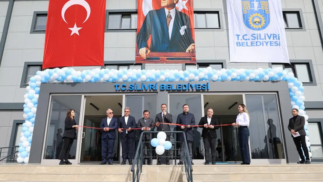 Silivri'nin geçmiş dönem Belediye Başkanları Ek Hizmet Binasını Başkan Yılmaz ile birlikte açtı