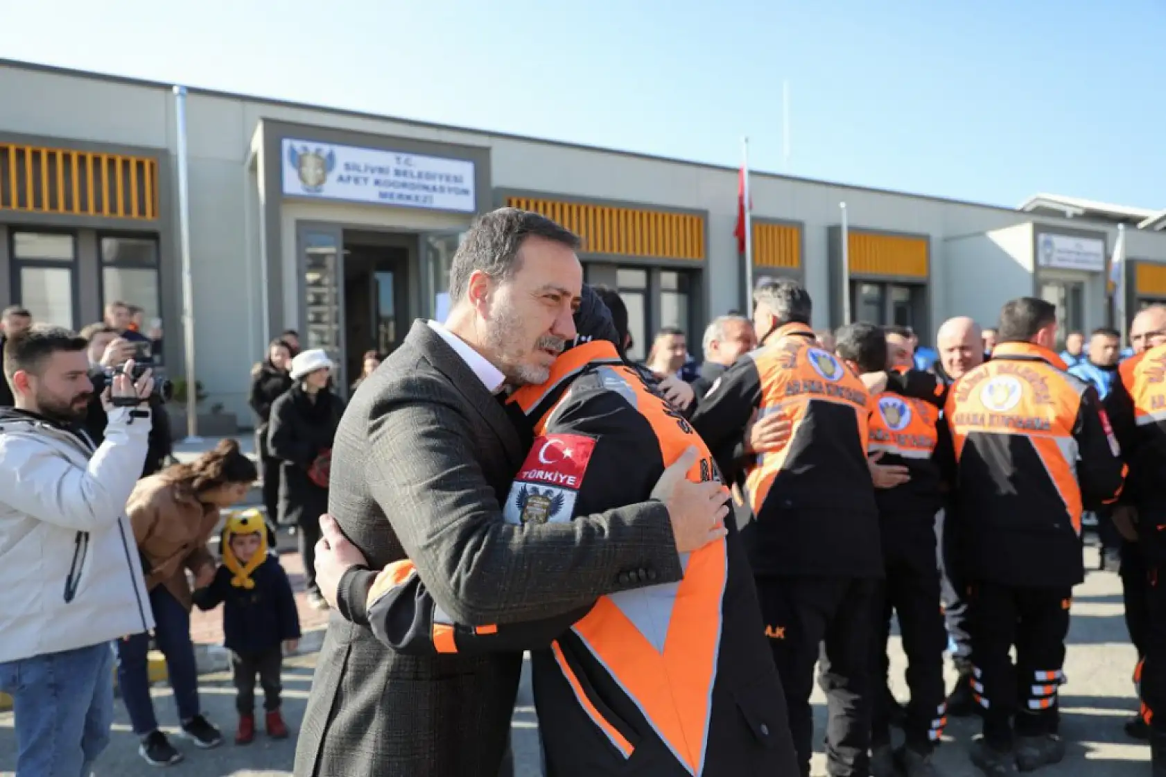 Silivri SAK ekiplerine duygusal karşılama