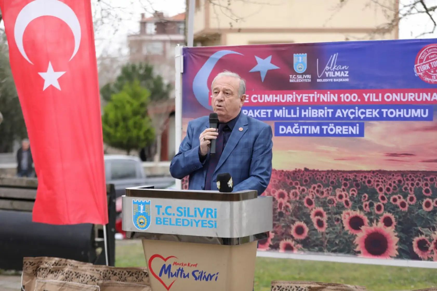 Yılmaz: 'Milli tohumlar İHA ve SİHA'lar kadar önemli'
