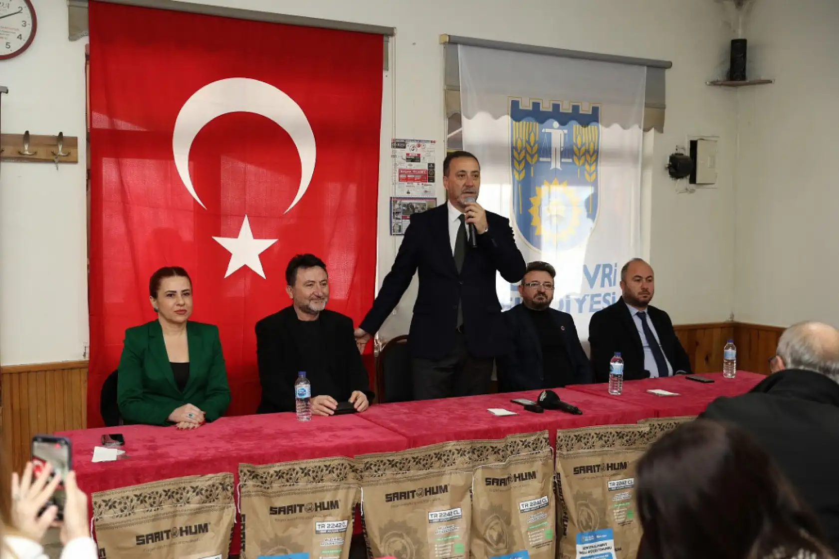 Çiftçilerin yüzü milli Ayçiçek tohumuyla gülüyor