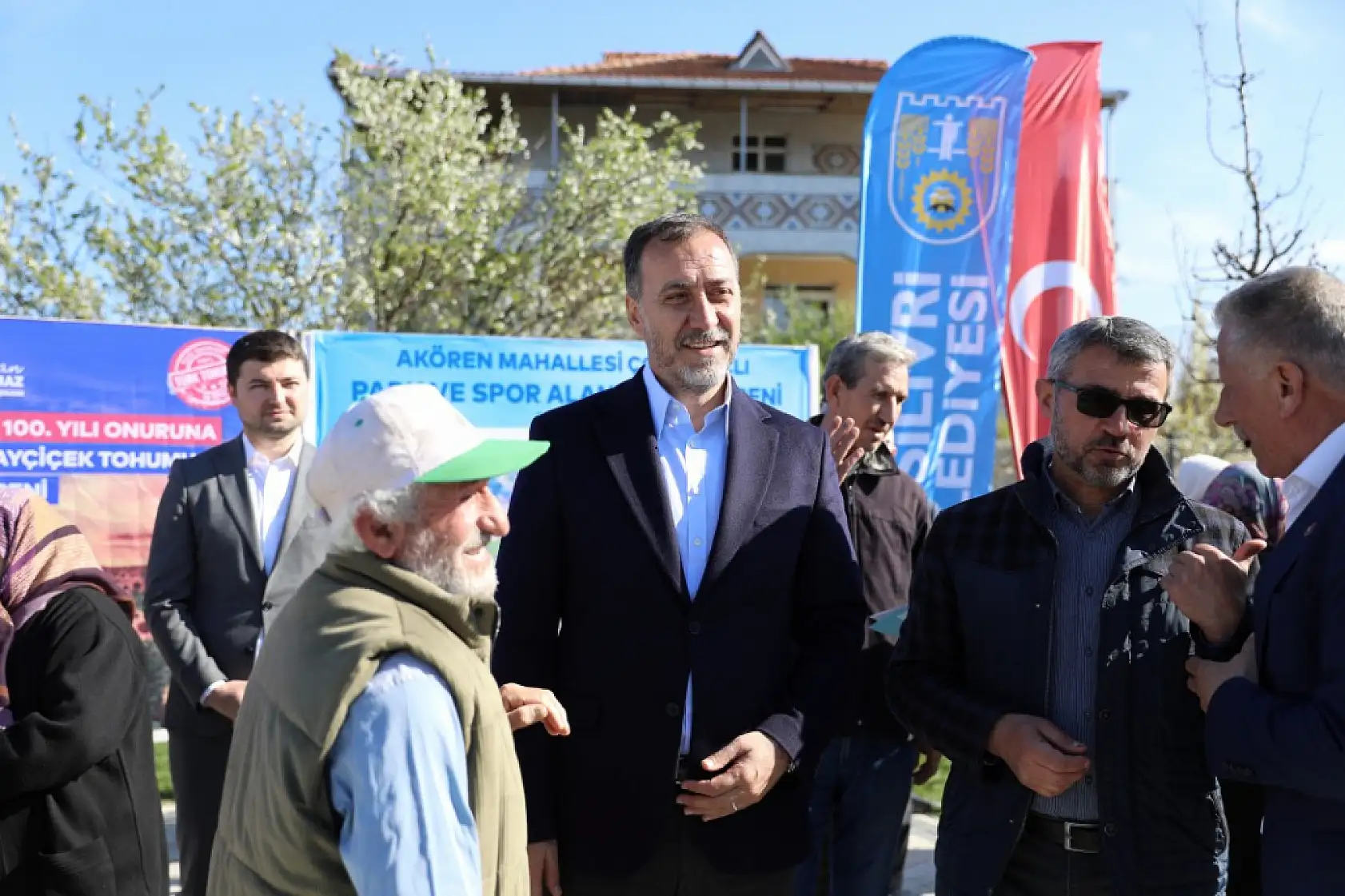 Silivri'de milli Ayçiçek tohumu dağıtımları devam ediyor