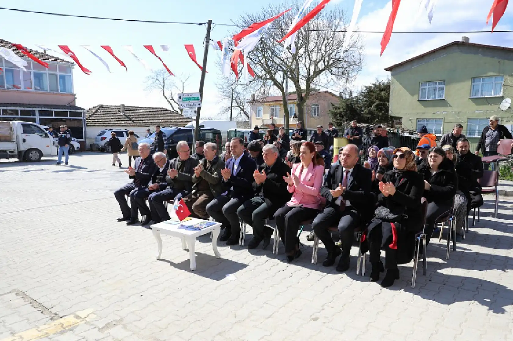 Silivri'de milli Ayçiçek tohumu dağıtımları devam ediyor