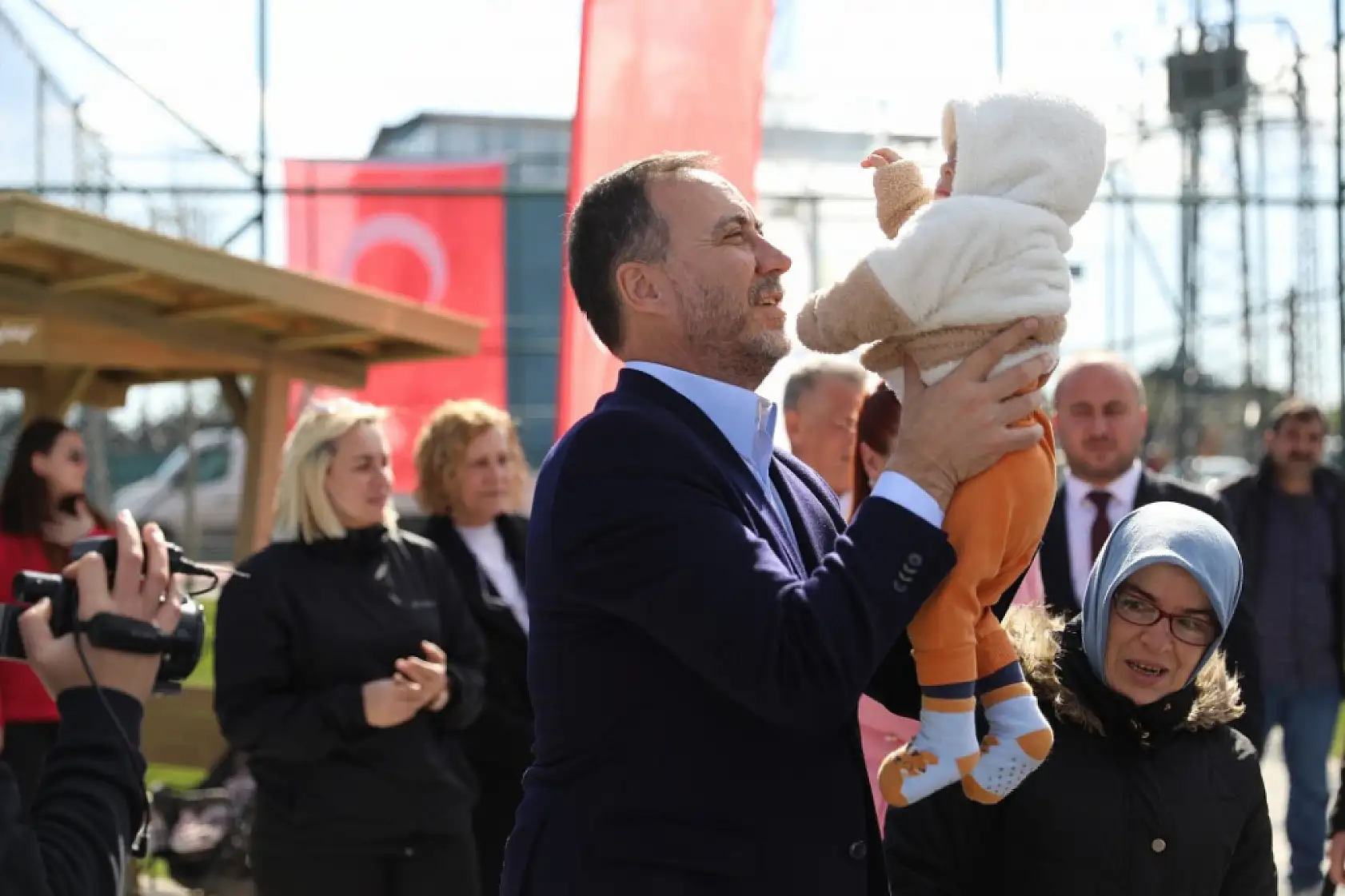 Silivri'de milli Ayçiçek tohumu dağıtımları devam ediyor