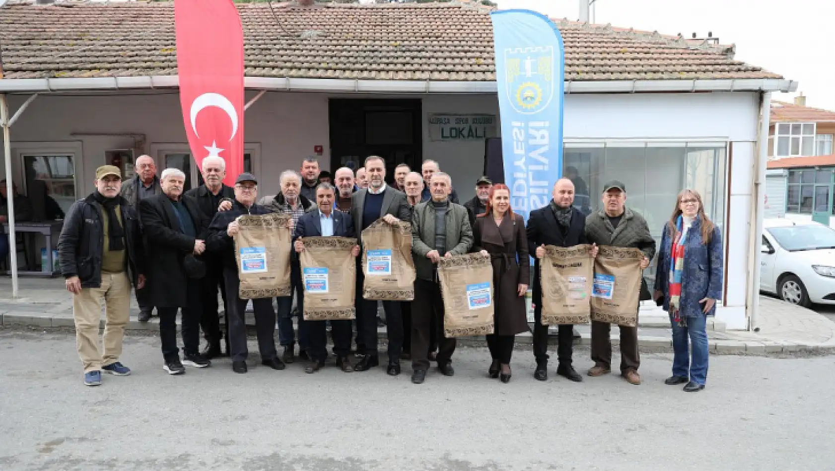 Silivrili Çiftçiler Milli Ayçiçek Tohumu Sevinci Yaşıyor