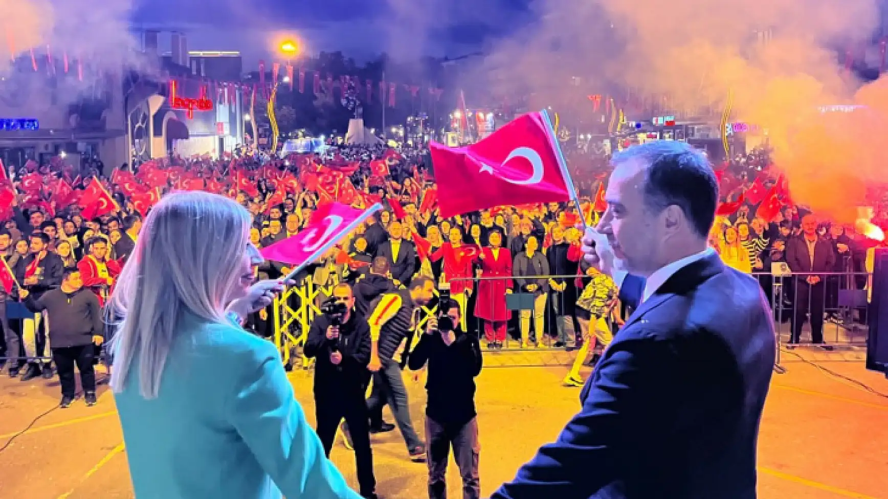 Silivri 19 Mayıs’ta kırmızı beyaza büründü