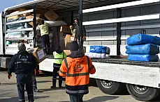 Hatay'da kurulan çadır köyler için 22. tır yola çıktı