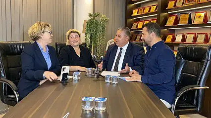 'Kapısız Makamın Başkanı' Nuray Koçer, Kongre Öncesi Sağlı & Sollu'da Esnafa Mesaj Verdi