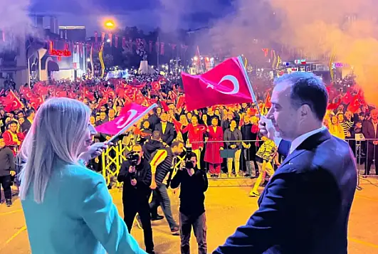 Silivri 19 Mayıs'ta kırmızı beyaza büründü