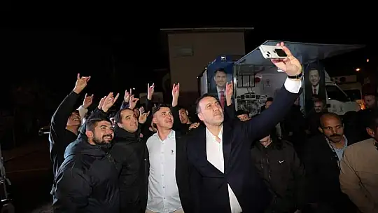 Başkan Yılmaz Gümüşyaka'da seslendi: 'Sosyal belediyeciliğin kitabını yazdık'