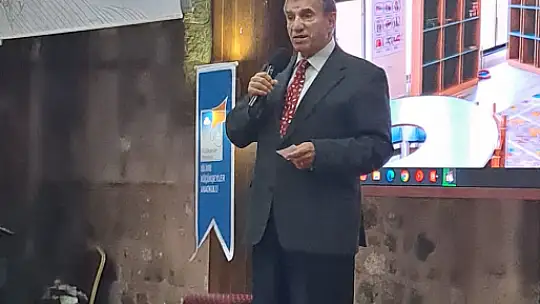 Küçükşeyler Anaokulu Açılışında Prof. Dr. Üstün Dökmen Velilere Faydalı Bilgiler Verdi