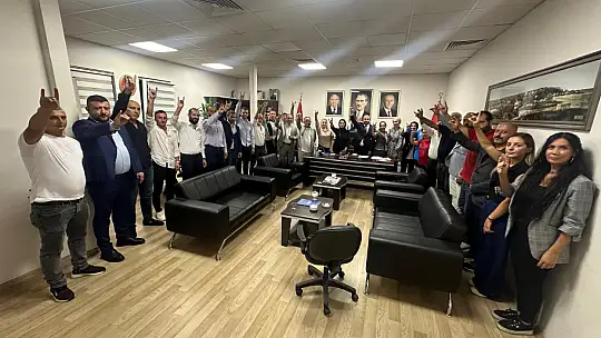 Bakmaz: Milliyetçi Hareket Partisi dimdik ayakta