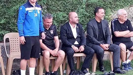 Başkan Yılmaz Silivrispor'u kampta ziyaret etti