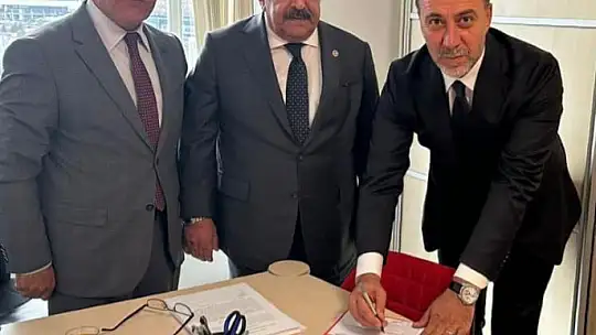 Başkan Yılmaz resmi adaylık başvurusunu yaptı