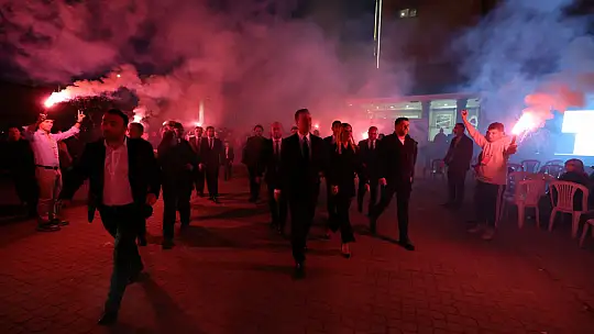 Başkan Yılmaz'dan 2500 Sosyal Konut, Yeni Otogar, Otopark, Hızlı Tren ve Metrobüs vaadi
