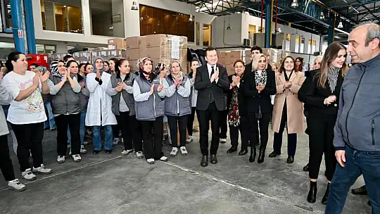 Bora Balcıoğlu,  8 Mart'ı işçi ve emekçi kadınlarla kutladı
