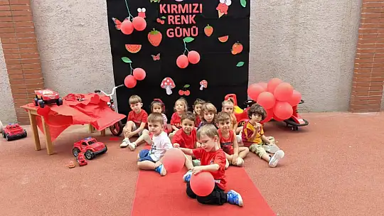 Silivri Odak Koleji'nde Miniklerden Kırmızı Renk Partisi
