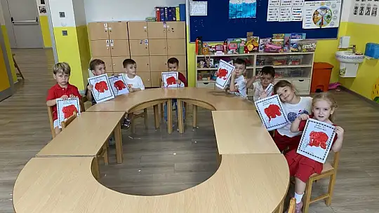 Silivri Odak Koleji'nde Miniklerden Kırmızı Renk Partisi