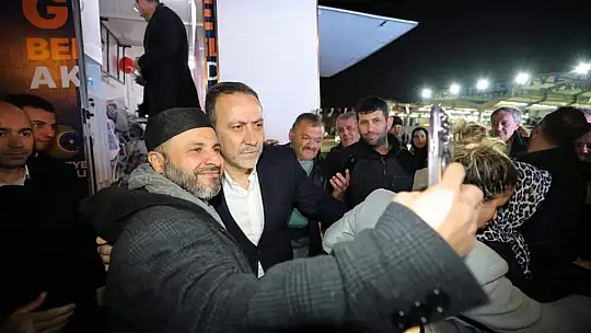 Başkan Yılmaz Gümüşyaka'da seslendi: 'Sosyal belediyeciliğin kitabını yazdık'