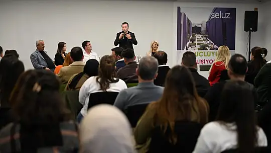 Balcıoğlu, Seluz Esans ve Aroma işçileriyle buluştu