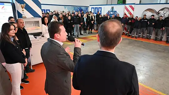 Bora Balcıoğlu ve Ekibi, Rösler Kromaş Fabrikasında işçilerle buluştu