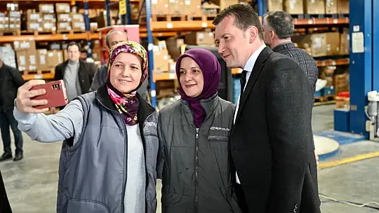 Bora Balcıoğlu,  8 Mart'ı işçi ve emekçi kadınlarla kutladı