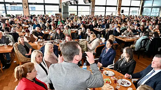 Bora Balcıoğlu ve eşi Sena Balcıoğlu, kadınlarla kahvaltıda buluştu