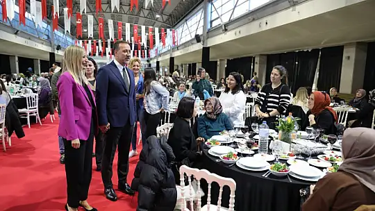 Başkan Yılmaz Bursa'da kadınlarla seslendi: Ant olsun!