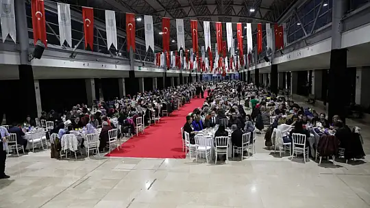 Başkan Yılmaz Bursa'da kadınlarla seslendi: Ant olsun!