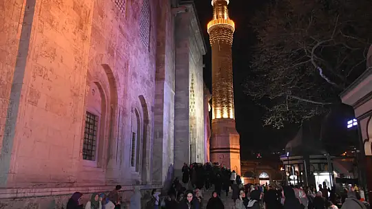 Başkan Yılmaz Bursa'da kadınlarla seslendi: Ant olsun!