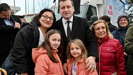 Bora Balcıoğlu, Kiptaş 2. Etap Konutları'nda vatandaşlarla bir araya geldi