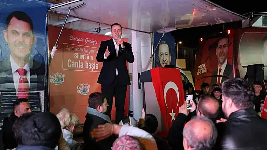 Başkan Yılmaz Gümüşyaka'da seslendi: 'Sosyal belediyeciliğin kitabını yazdık'