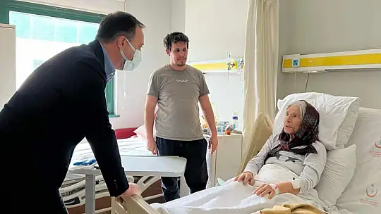 Başkan Yılmaz tedavi gören hastaları ziyaret etti