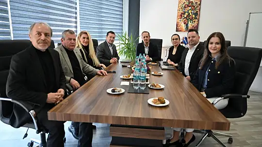 Bora Balcıoğlu ve Ekibi, Rösler Kromaş Fabrikasında işçilerle buluştu