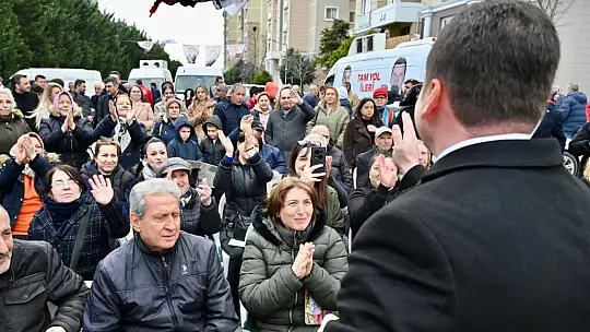Bora Balcıoğlu, Kiptaş 2. Etap Konutları'nda vatandaşlarla bir araya geldi