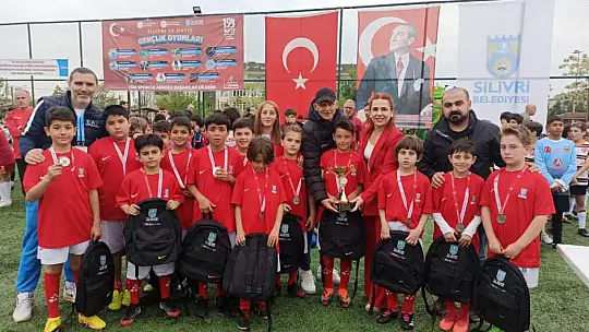 Silivri'de 19 Mayıs futbol şöleni düzenlendi