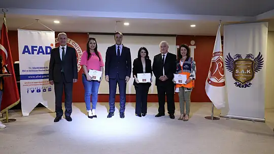 Silivri sak ekipleri afad gönüllüsü yetiştirmeye devam ediyor
