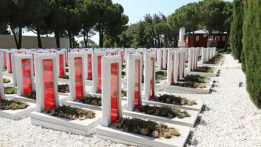 Silivrili Kıbrıs Gazileri Şehitler diyarı Çanakkale'yi gezdi