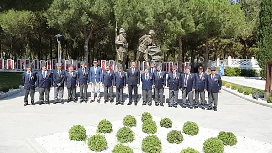 Silivrili Kıbrıs Gazileri Şehitler diyarı Çanakkale'yi gezdi