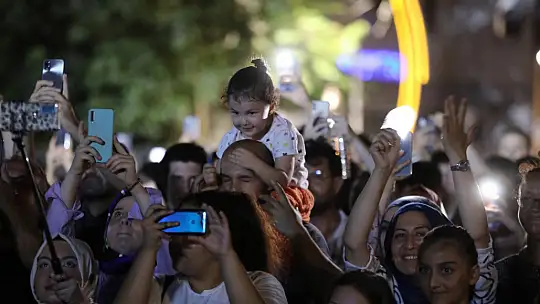 61. Yoğurt Festivali'ne Özcan Deniz ile muhteşem final