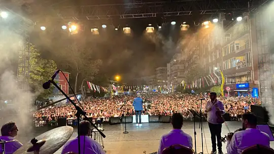 61. Yoğurt Festivali'ne Özcan Deniz ile muhteşem final