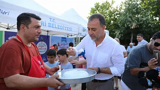 61. Yoğurt Festivali'ne Özcan Deniz ile muhteşem final