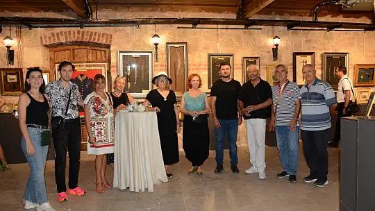 'Kahramanlık Tarihimizin Sessiz Tanıkları' sergisi büyük ilgi görüyor