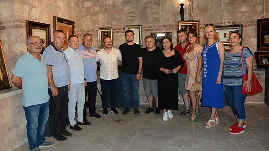 'Kahramanlık Tarihimizin Sessiz Tanıkları' sergisi büyük ilgi görüyor