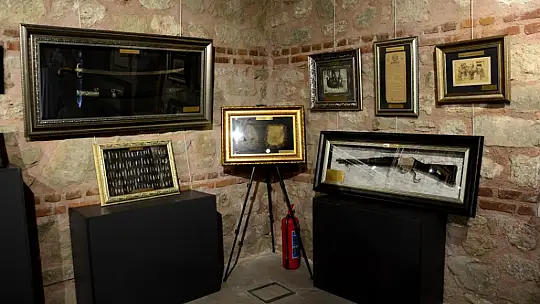 'Kahramanlık Tarihimizin Sessiz Tanıkları' sergisi büyük ilgi görüyor