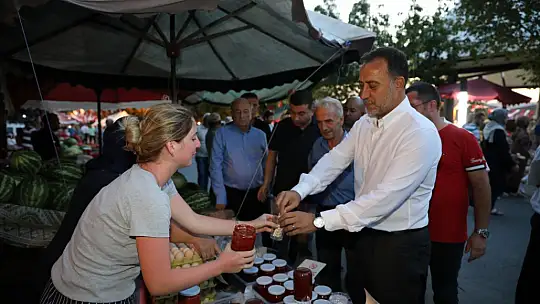 Silivri Değirmenköy'de domatesler yarıştı