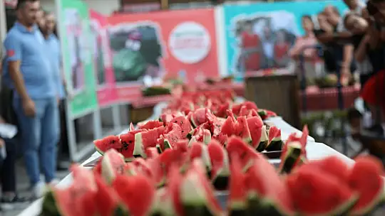 Silivri Kadıköy'de karpuzlar yarıştı