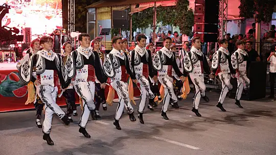 Silivri Kadıköy'de karpuzlar yarıştı